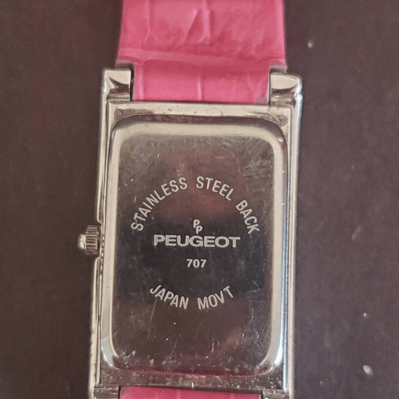 Peugeot Ladies Silvertone Watch with Pink Crocodile Band‎ Fresh Battery - Picture 6 of 6